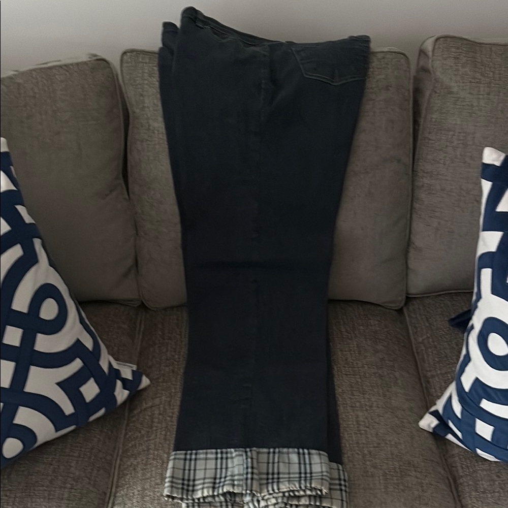 Burberry Dark Denim Jeans with Signature Cuffs Sz 14.